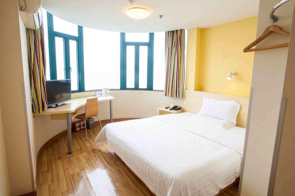 7Days Inn Bazhong Nanchi South Road Phoenix City Quarto foto