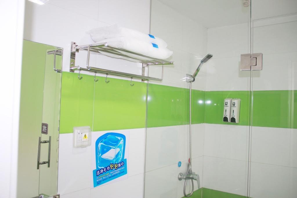 7Days Inn Bazhong Nanchi South Road Phoenix City Exterior foto